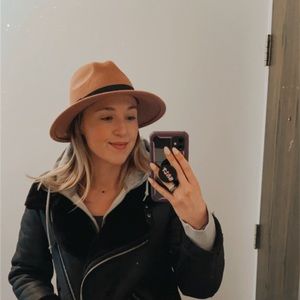 Meet your Posher, Gemma